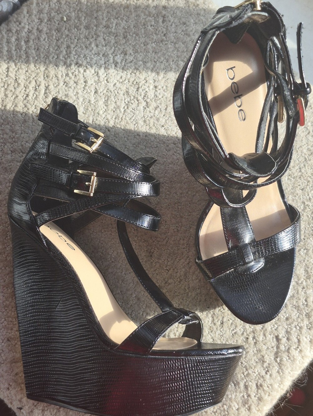 Bebe Black Lizard Embossed Platform Wedge Sandals Size 8 | Strappy Gold Buckles